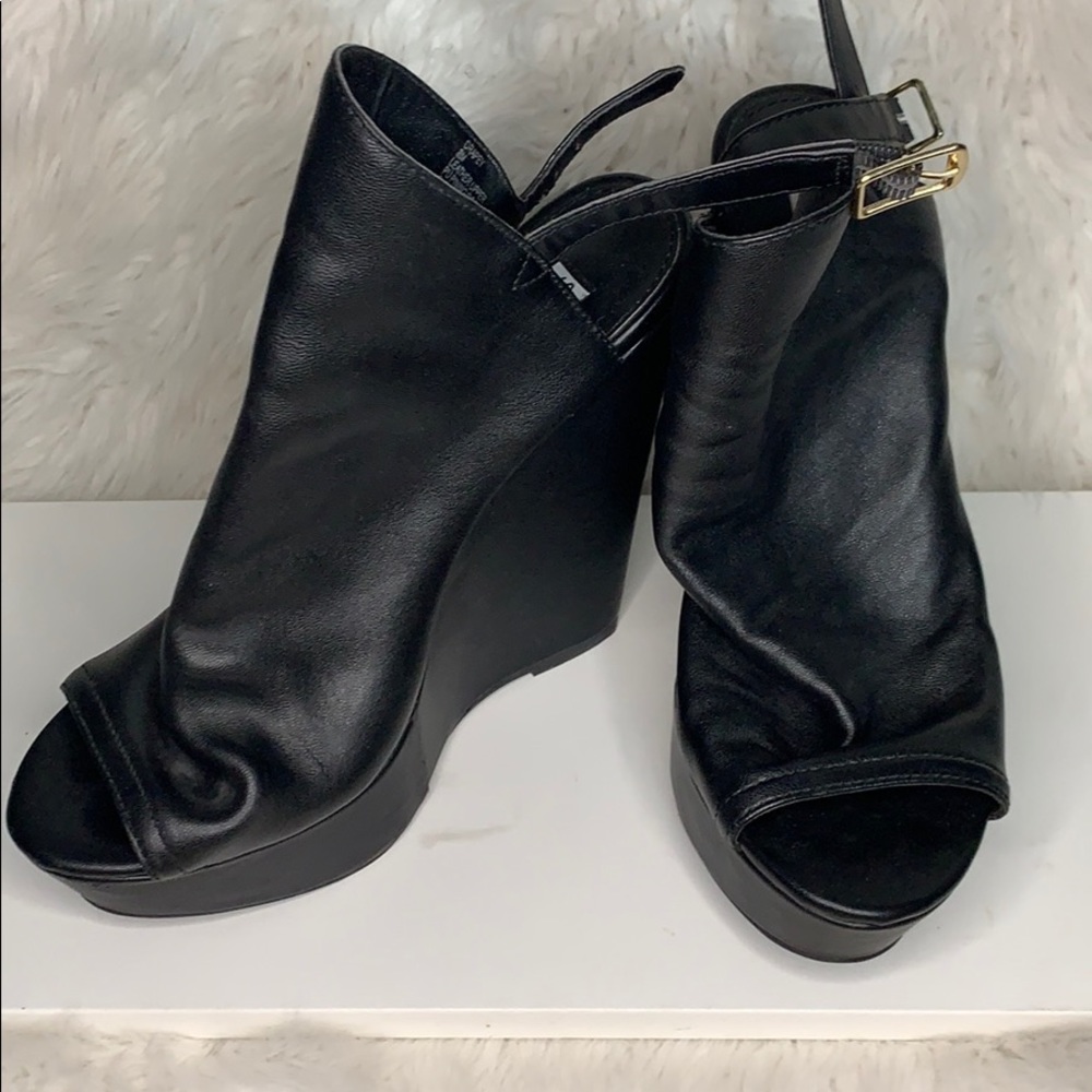 Platform black Steve Madden shoes
